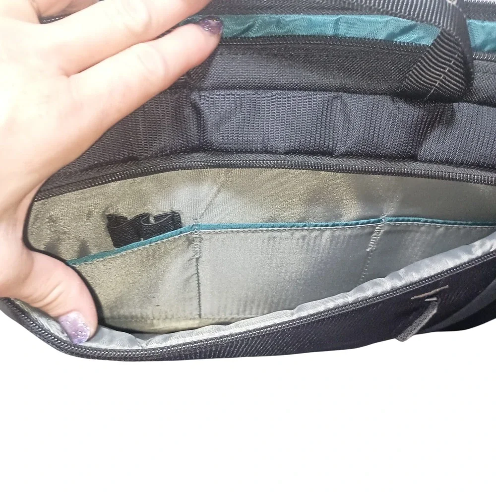 Case Logic Laptop Bag Messenger Shoulder Briefcase‎ 15-16 in  NWT SKUCH099